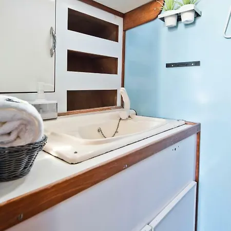 Bmyguest-evamia River Boat Hotel na wodzie 3*